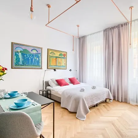 P&O Serviced Apartments Old Town Square Studio Warsaw Exterior photo